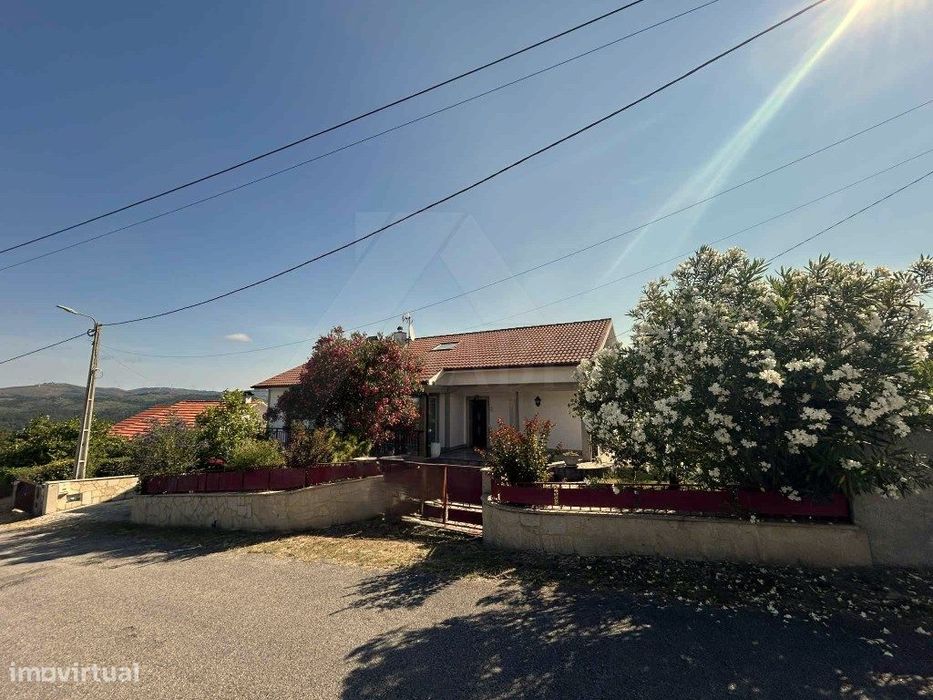 Moradia T3 Resende- Paredes de Coura