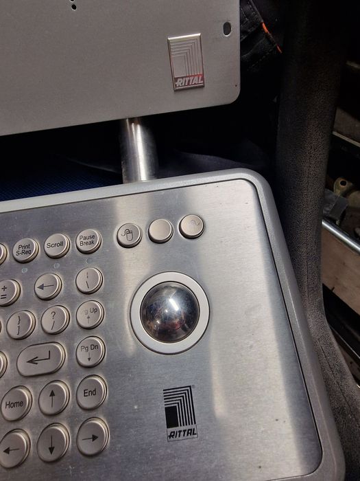 Konsola przemysłowa LCD klawiatura trackball Rittal Raspberry