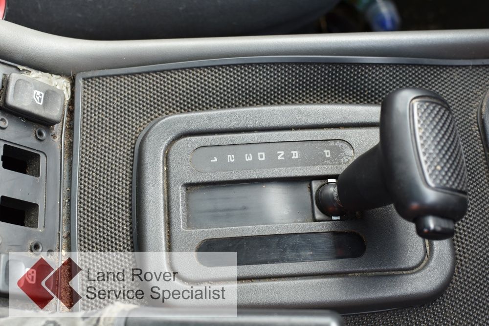 Wybierak lewarek skrzyni biegów Land Rover Discovery 2,5 TD5 99r-04r