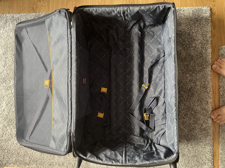 Duża walizka Travelite w stanie idealnym