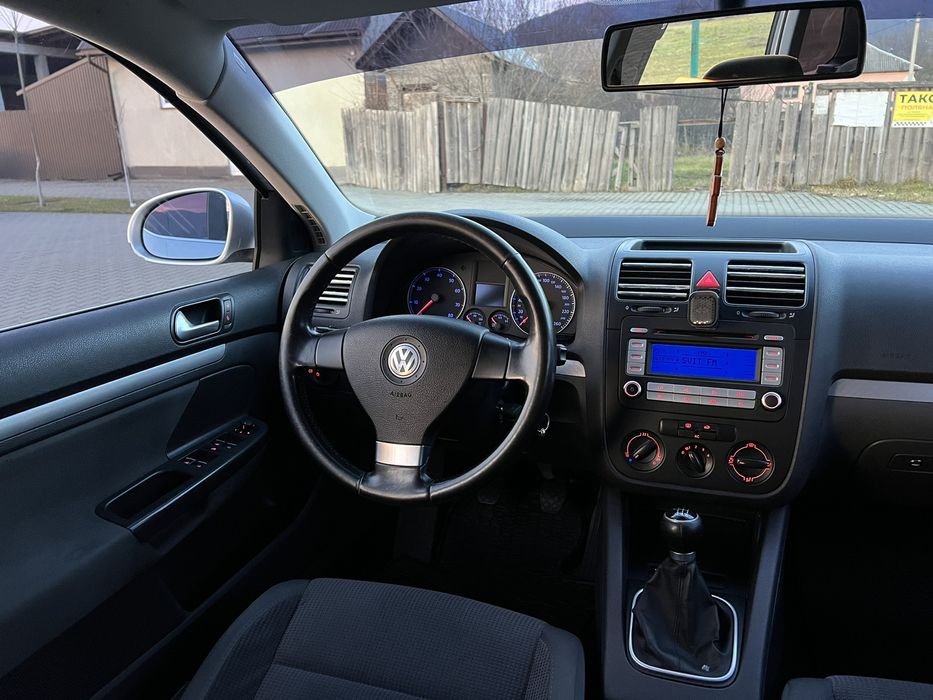 Машинка сімейна шустра