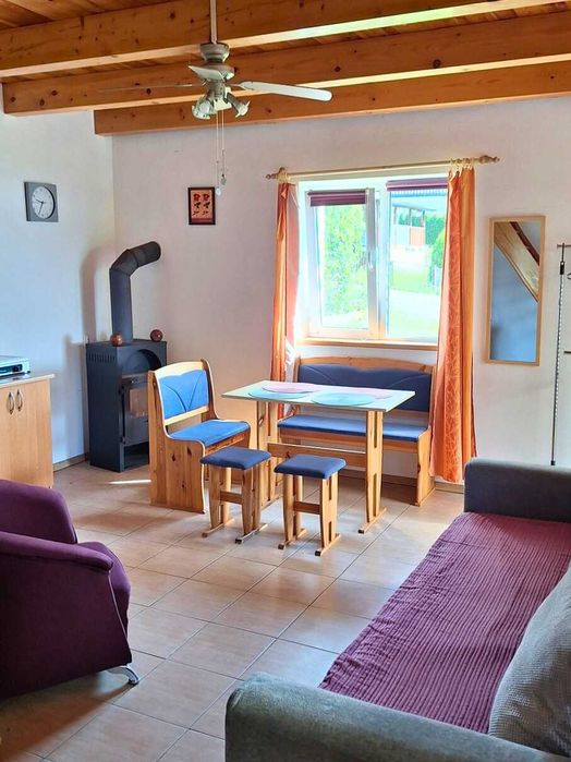 Domek letniskowy nad jeziorem na wakacje