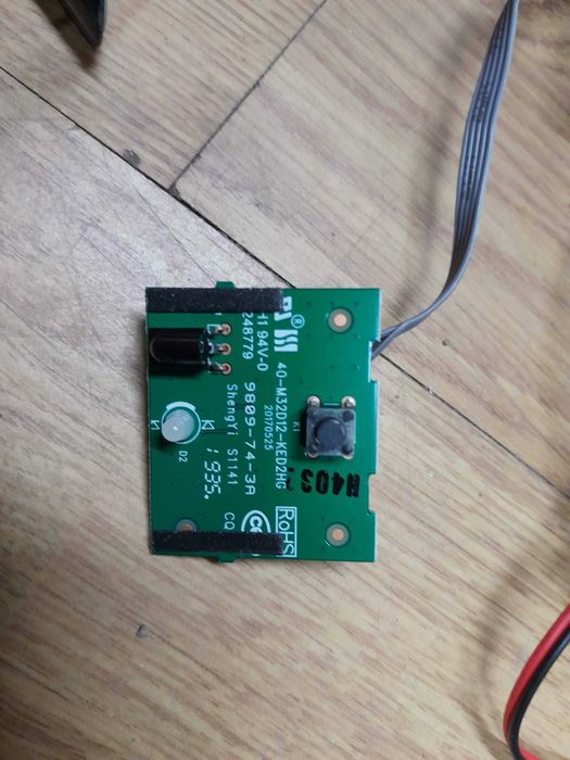 PEÇAS - TV LED 32" - TCL 32ES560 - com Ecrã Partido!!!