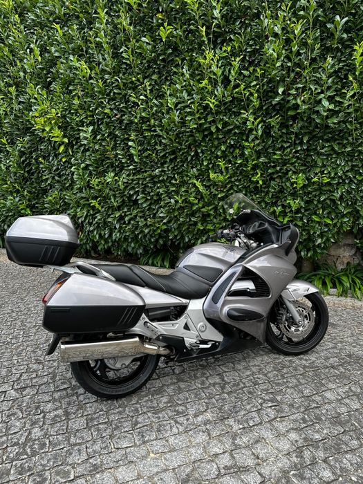 Honda Pan European 1300 – Impecável