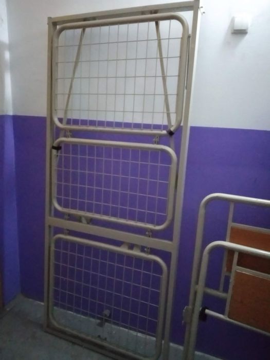 Медицинская трехсекционная кровать для лежачих больных