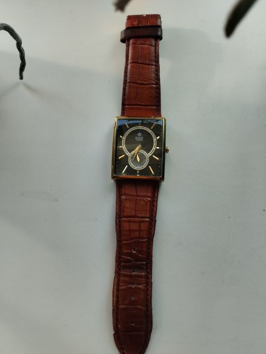 Продам жіночій годинник