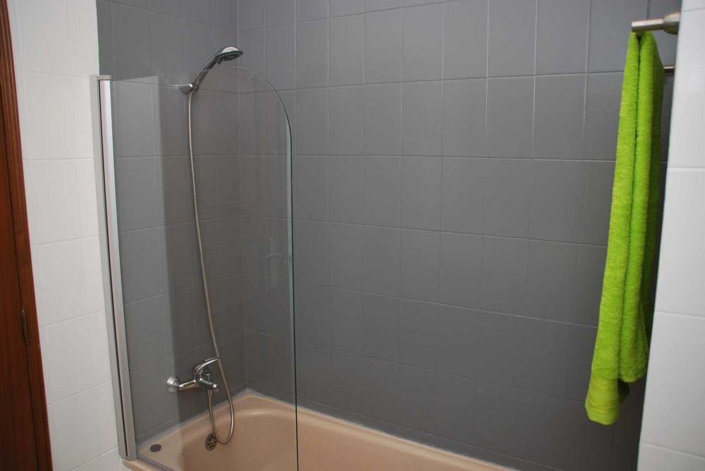 ** Quarto com cama de casal a 500m do Polo 2 ISEC Coimbra Shopping **