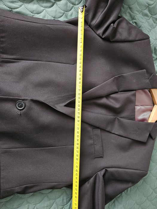 Czarny garnitur męski