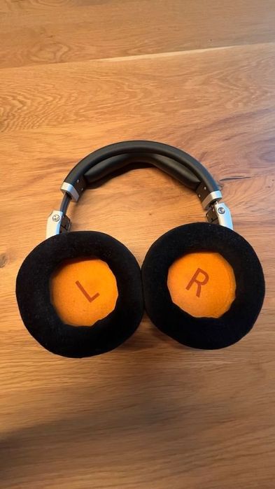 Auscultadores de estúdio Neumann NDH 30
