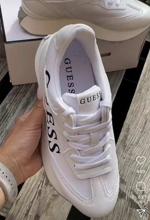 Жіночі кросівки Guess