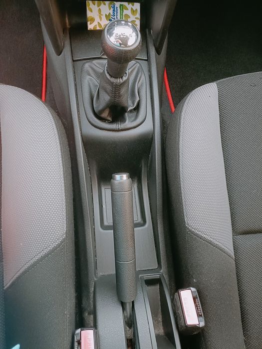 Piękny PEUGEOT 207 z niskim przebiegiem