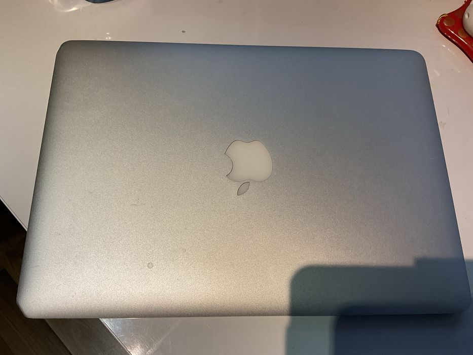 Macbook Air A1466 używany
