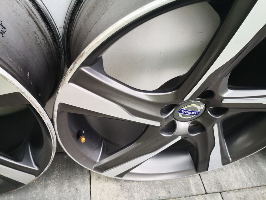 Felgi Ori Volvo R-Design Ixion 18" 5x108