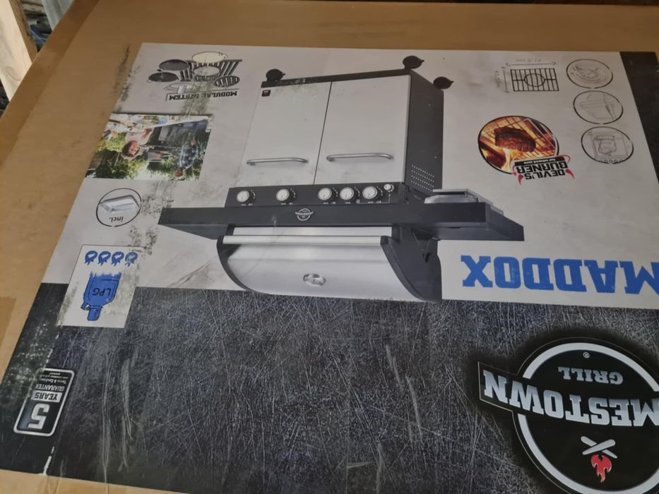 Jamestown Grill gazowy 4+1