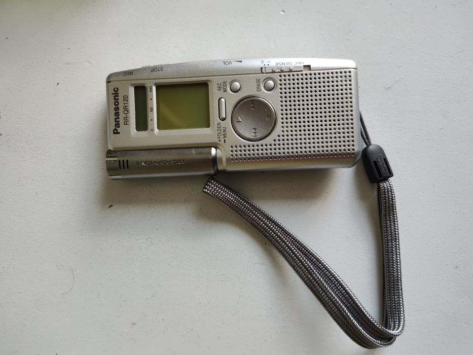 Диктофон Panasonic RR-QR120