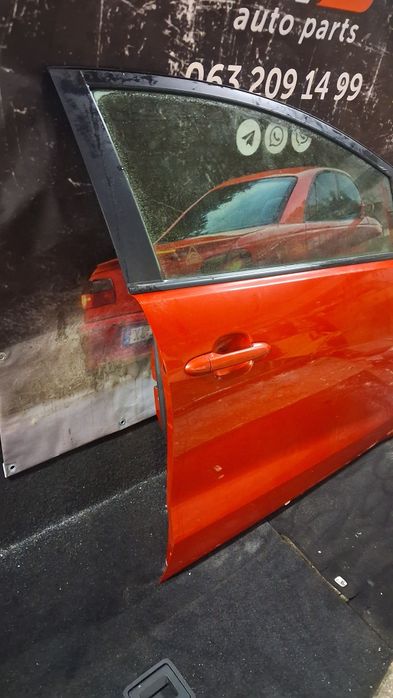 передні праві двері kia rio 3 760041W010