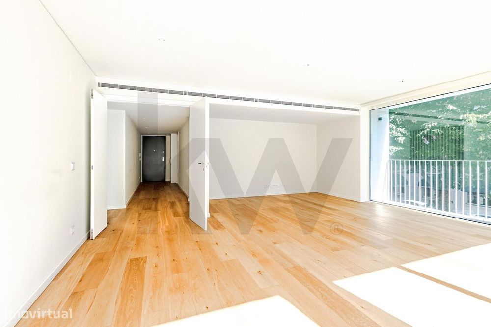 T3 de luxo com piscina e garagem para arrendar no Edificio Lumino