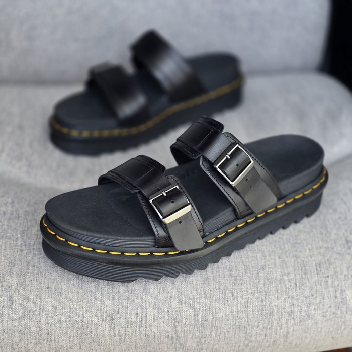 Чоловічі тапочки Dr.Martens