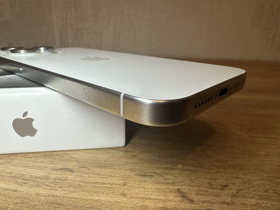 Iphone 15 pro max 512 gb White Titanium Ideal