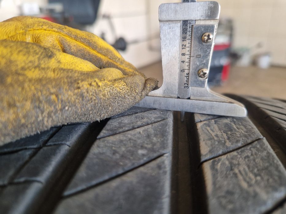 235 40 18 лето Continental/Kumho
