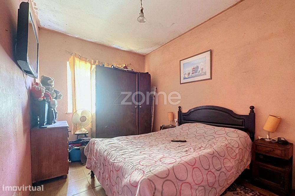 Moradia para Remodelar com Terreno em Tavarede, Figueira da Foz