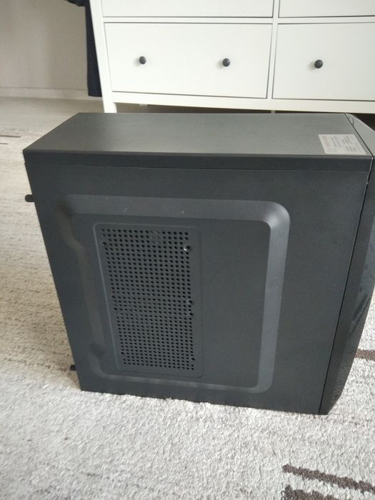 Komputer  GTX 1050 AMD 6300 3,5 Ghz SSD240 Win 10