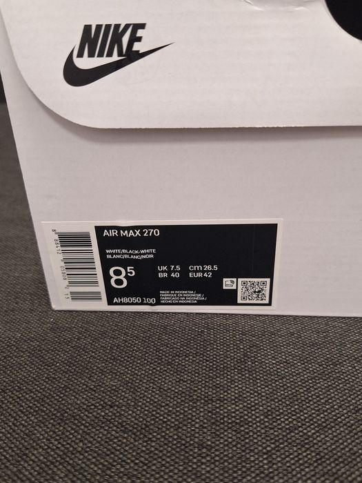Białe buty Nike Air Max 270 męskie rozmiar 42 sneaksery