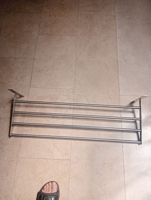 Vendo 2 prateleiras de aço inox.
