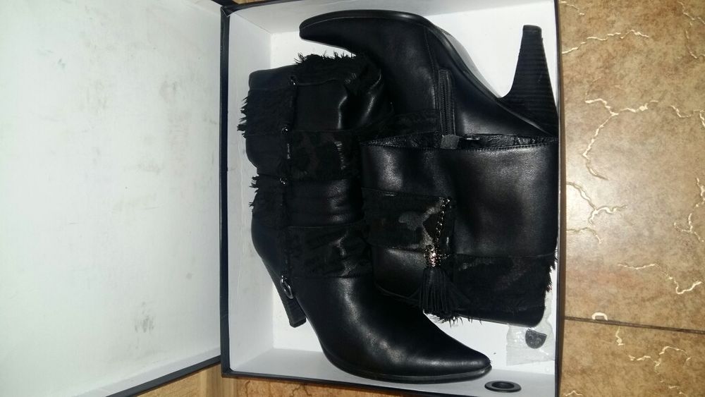 Продам зимние сапоги р.38 Maria Moro