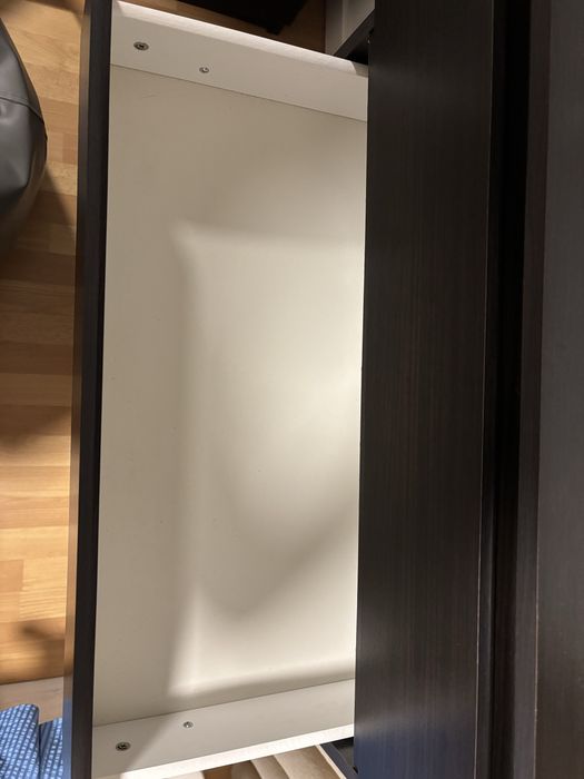 Cómoda com 5 gavetas