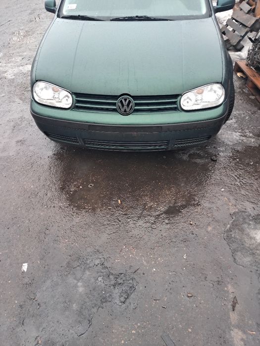 Zderzak maska golf 4