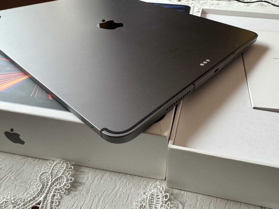 Apple iPad Pro 12,9" 5 gen M1 128GB Cellular klawiatura ZAGG
