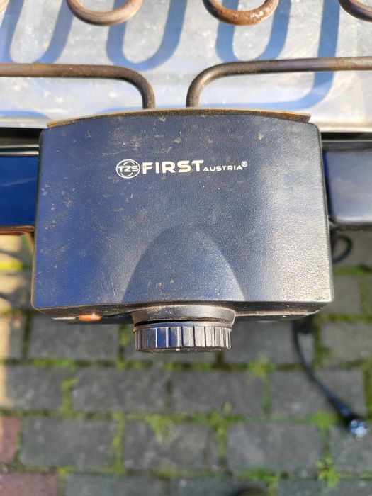 Grill elektryczny First