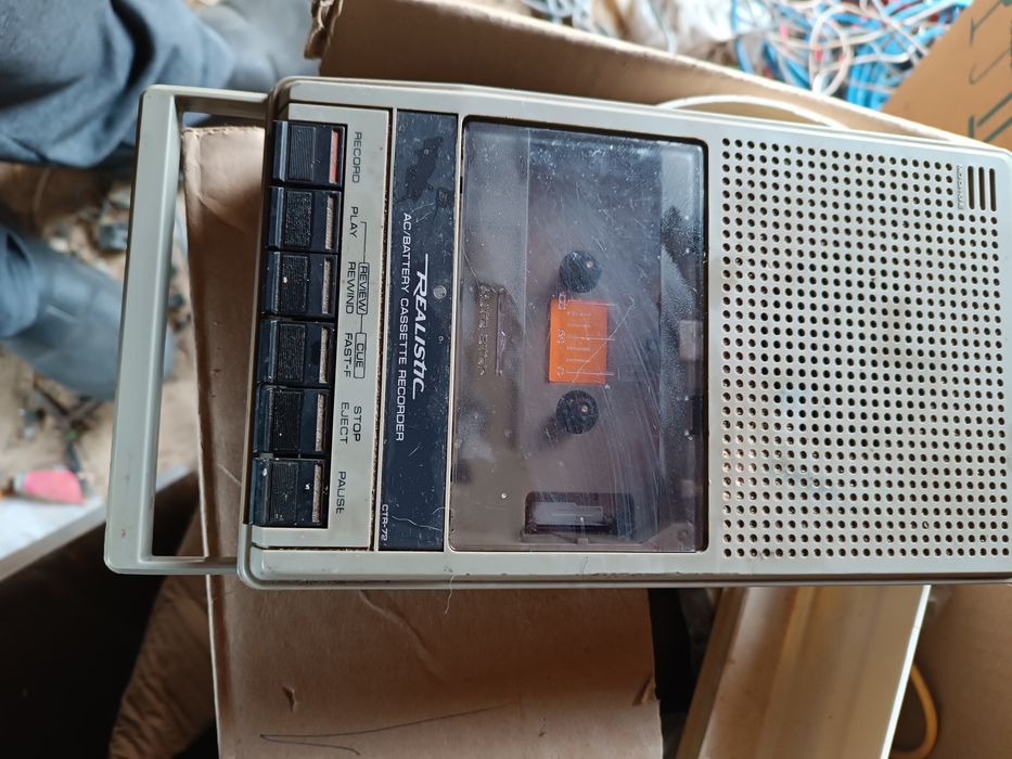 Магнітофон переносний