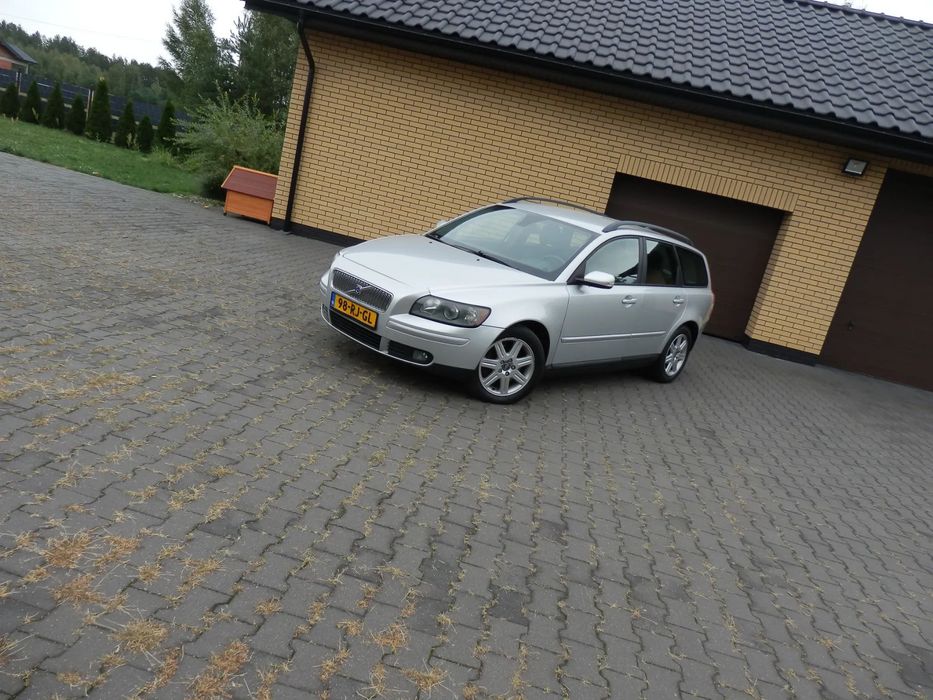 Volvo V50