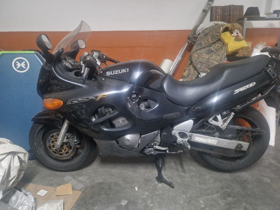Mota Suzuki GSX F 750