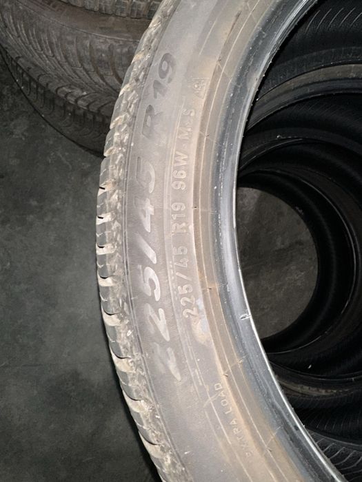 2 x Pneus 225 45 R19