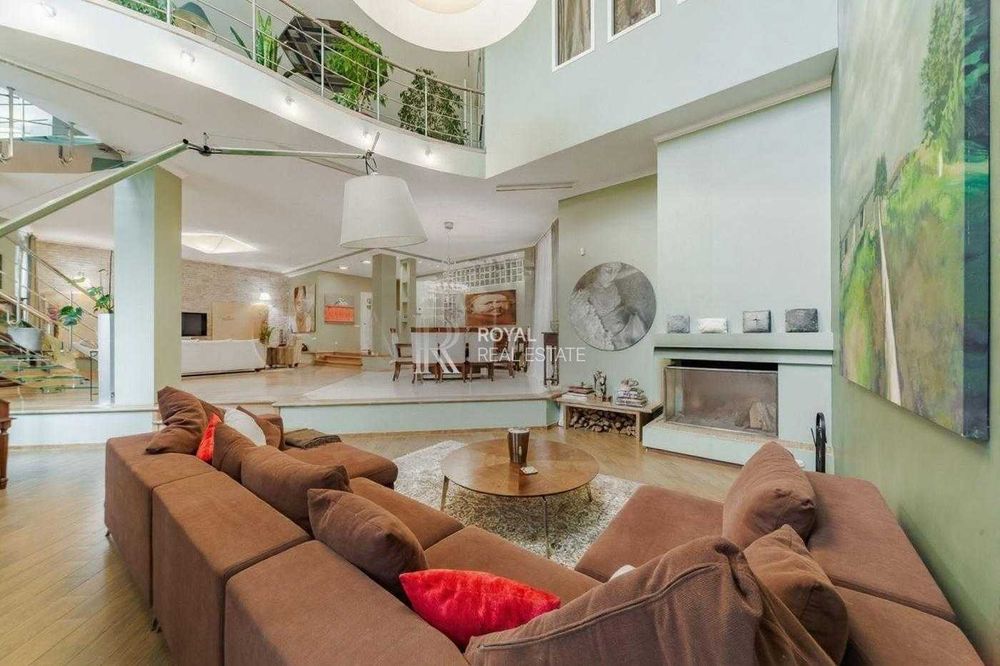 Продаж Будинок Петропавлівська Борщагівка 474,6 м² Ділянка 10 соток Озеро Тераси Газ Сауна Спортзал Свердловина Якісний ремонт 4 санвузли