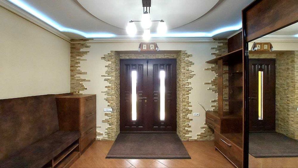 Продам будинок 350 м2 на 22 сотках за 10 хв ТРЦ Буковина Молл