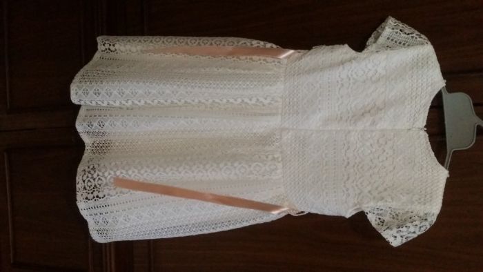 Продам плаття сукню для дівчинки