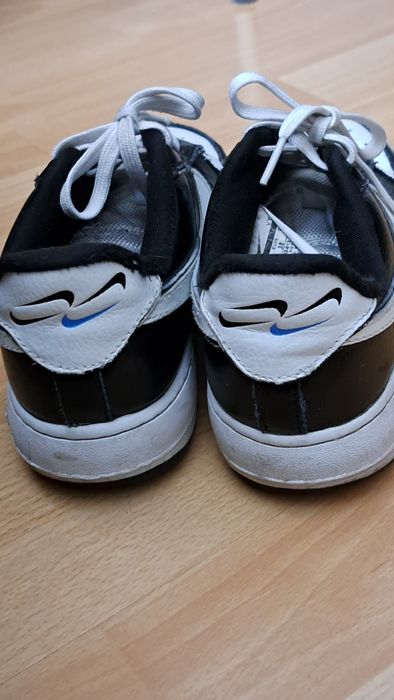 Czarnobiale Buty Nike