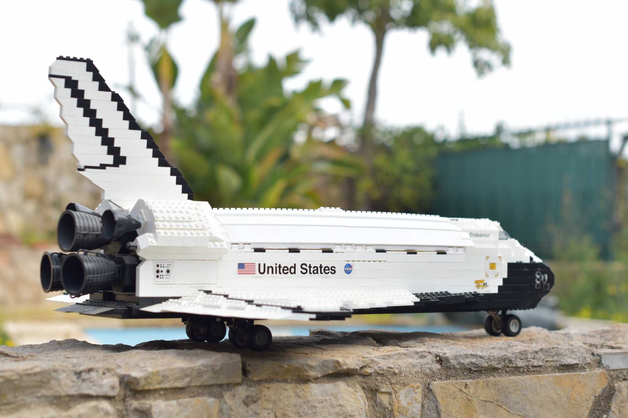 Mega bloks probuilder space shuttle top