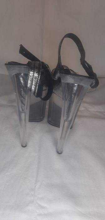 Босоніжки стріпи