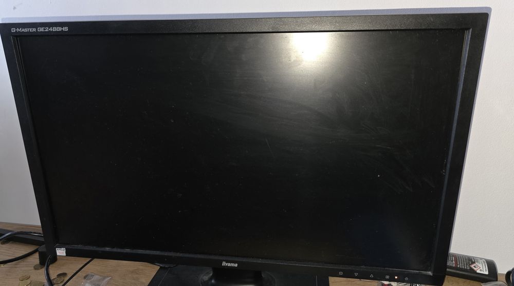 Monitor 24 całe iiyama z głośnikami