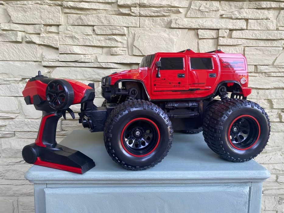 Внедорожник на пульте дистанционного управления
