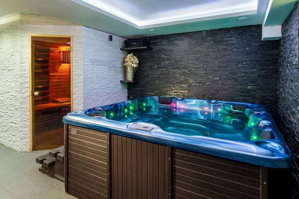 Domek z Jakuzzi  wolne terminy