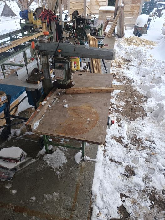 Piła radialna ukośnica kapówka piła stołowa cyrkularka