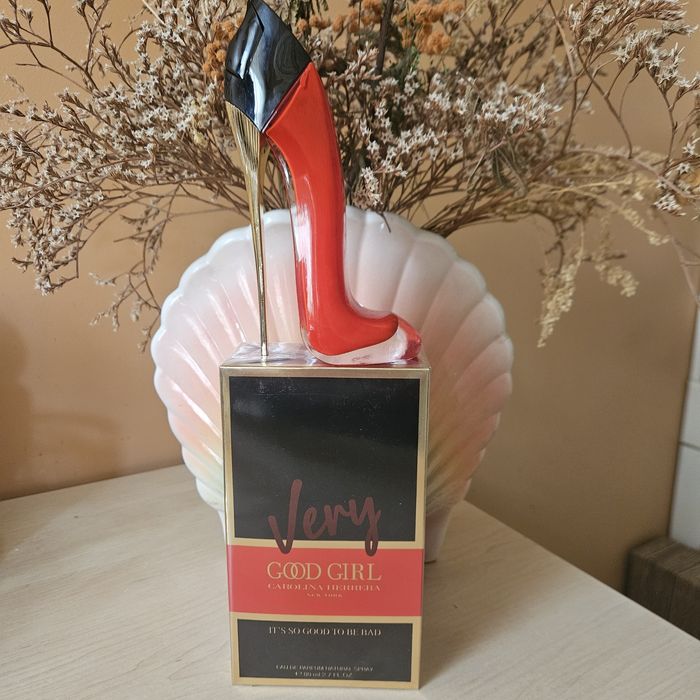 ДУХИ ПАРФУМ жіночий Carolina Herrera Very Good Girl 80 мл