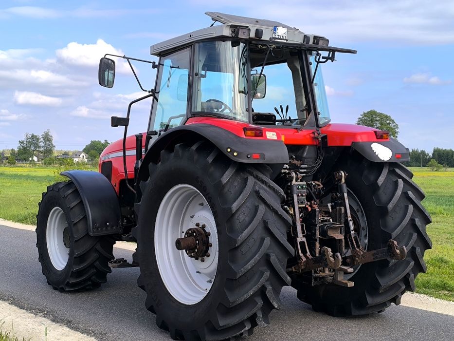 Ciągnik# Massey Ferguson 8250# rok 2000 Stan bdb