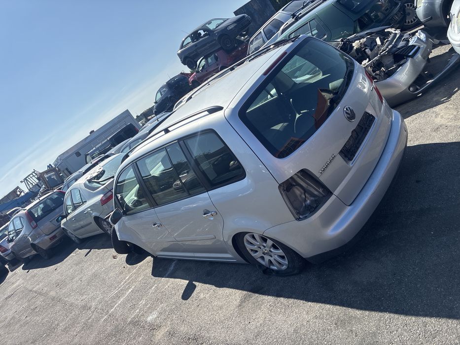 VW Touran caly na czesci